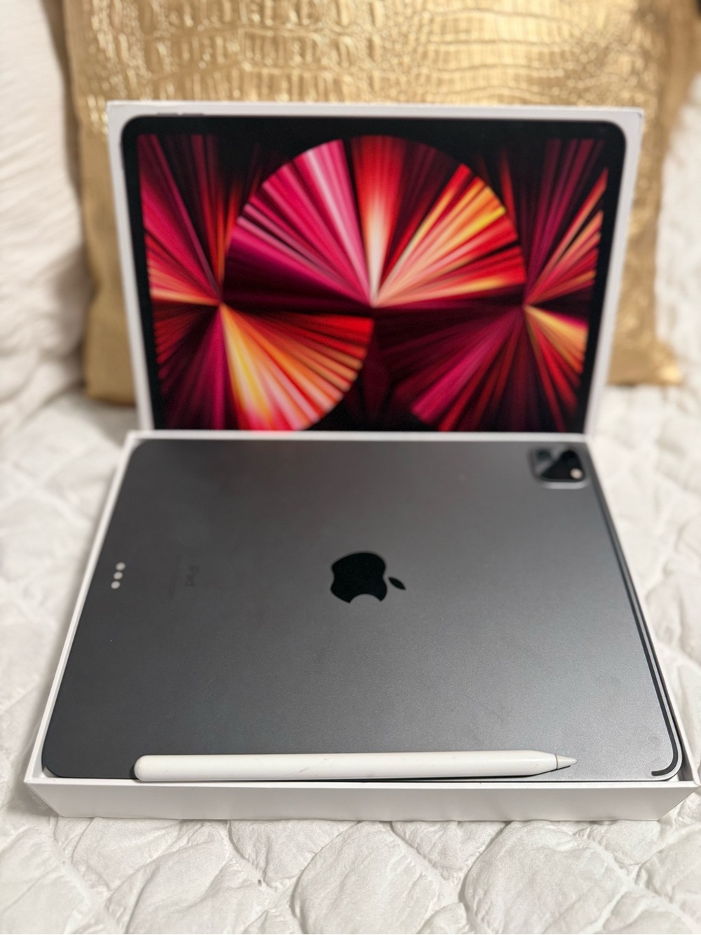 iPad Pro 3rd gen - Picture 2 of 2